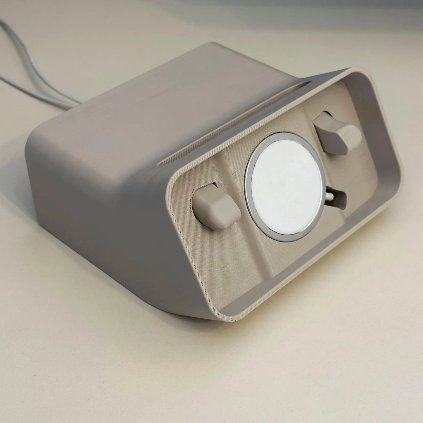 iPhone Standby Mode Dock – Minimalist Charging Stand